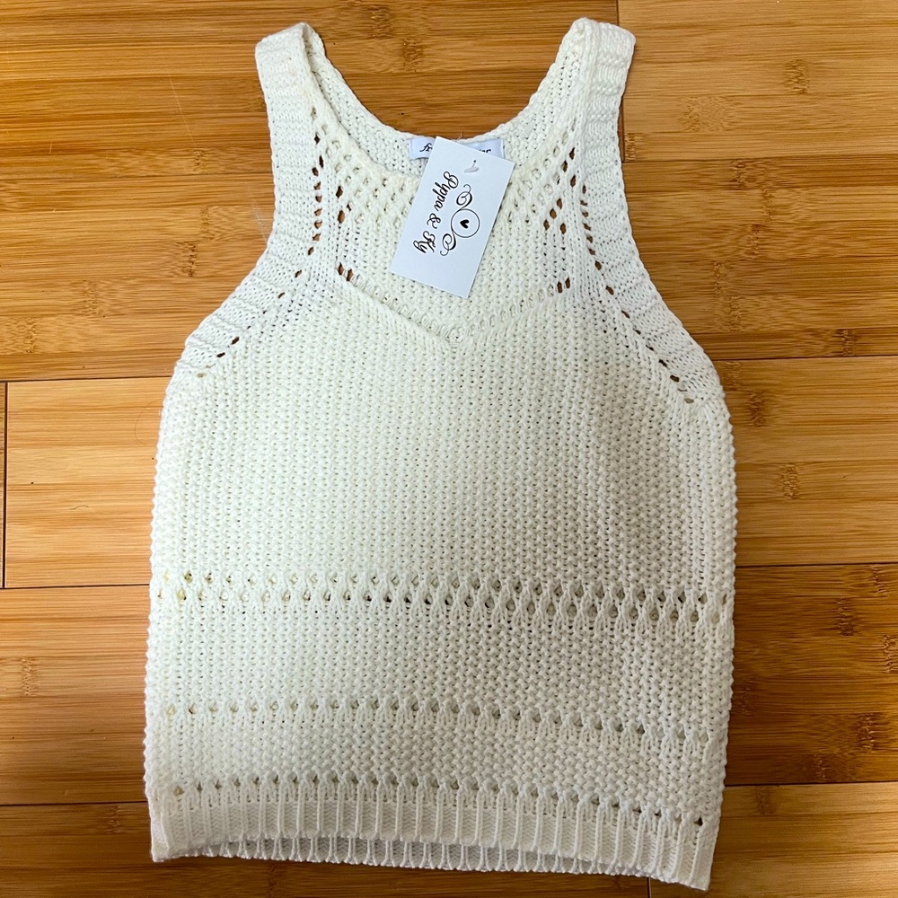 NWT Sweater crocheted tank top size S/M
